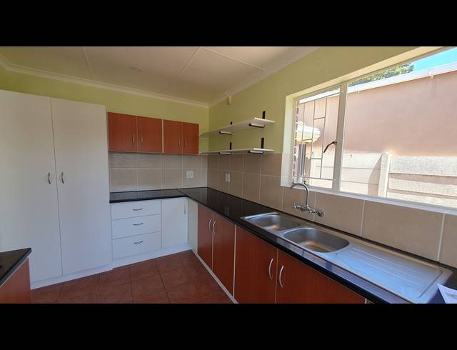 3 BEDROOM HOUSE FOR SALE IN ELANDSPARK